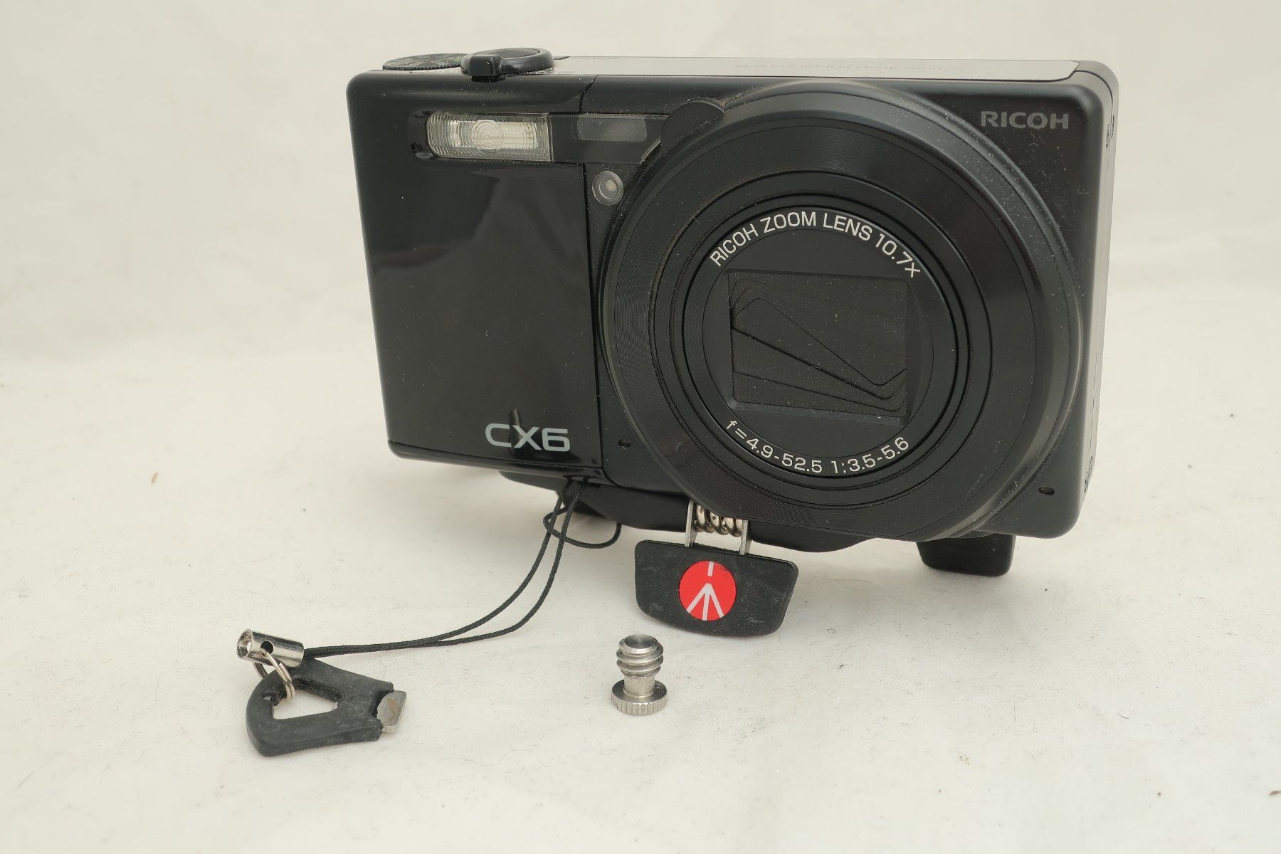 Manfrotto Treppiedi & Teste: Manfrotto Pocket MP1-C01 Mini Stativ 1/4" – Usato da Zürich venduto da dnk_nrd8