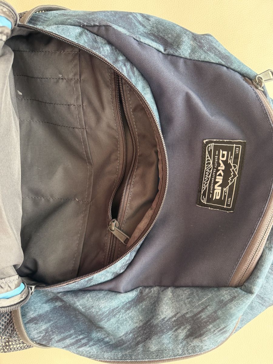 Dakine Zaini: sehr schöner Dakine Rucksack Schule Freizeit – Usato da Sulz AG venduto da Tigi69 4