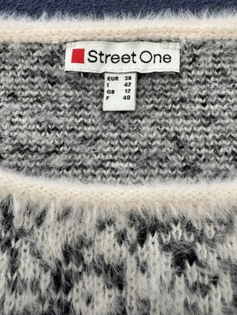 Flauschiger Pullover/ Street One Gr. 38/40