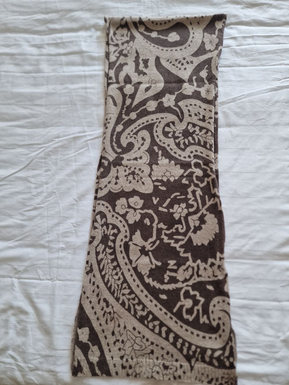 Foulard & Sciarpe: Strickschal aus Cashemere – Usato da St. Niklausen LU venduto da wishbonerfb 3