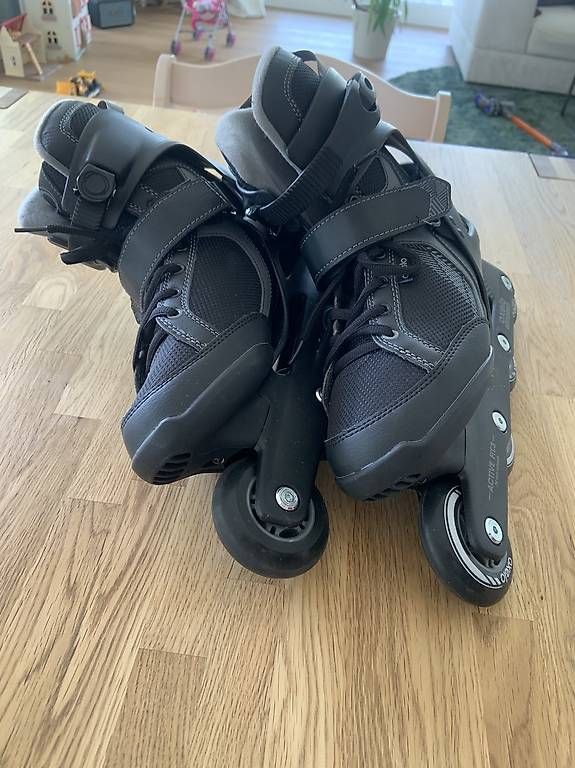 Oxelo Pattini in linea & Pattini a rotelle: Oxelo Inlineskates Rollschuhe 43 neu – Usato da Davos Dorf venduto da BenoitFichaux 1