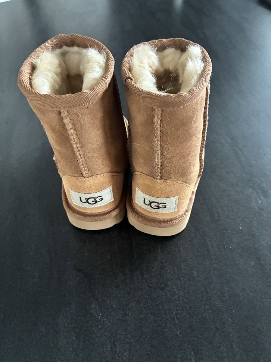 Ugg Scarpe da uomo: Original UGG Boots, Grösse 23.5, Model Classic II – Nuovo e nell'imballaggio originale da Romanshorn venduto da Erich270 2