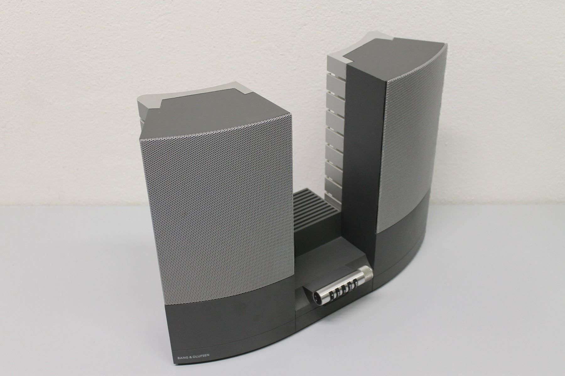Bang & Olufsen Casse acustiche: Bang & Olufsen BeoLab 2000 – Usato da Hochdorf venduto da av-electronics 1