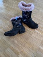 Neue Kinder-Stiefel für Mädchen