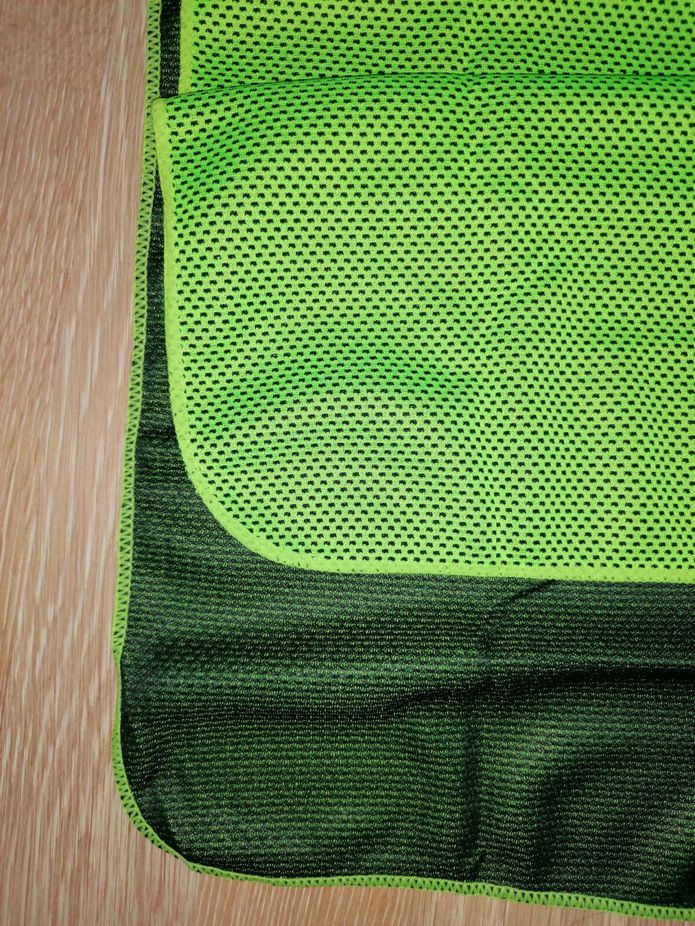 Teli da bagno: Microfaser Kühltuch, Sport-Tuch im Etui, Hellgrün – Nuovo e nell'imballaggio originale da Rümlang venduto da TRICE67 2