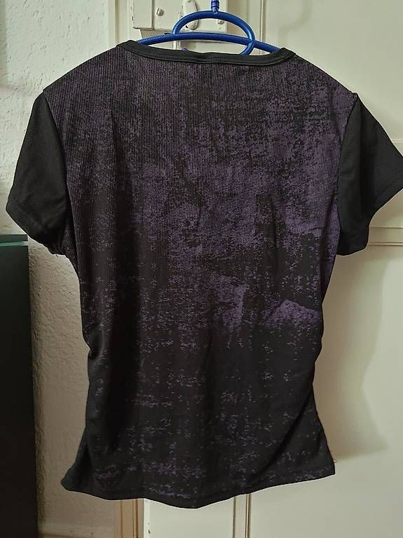 T-Shirts: T-shirt style année 2000 – Gebraucht aus Lausanne von Auree_D 1
