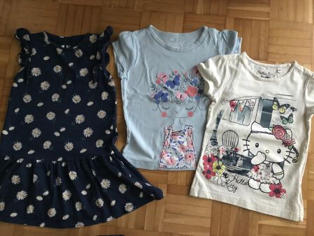 Sommerkleid + 2 T-Shirts Grösse 104 (Hello Kitty)-Porto 3.40