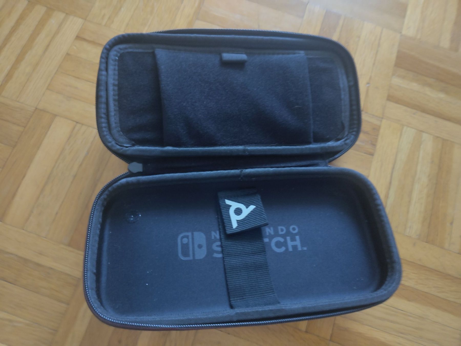 Nintendo Custodie protettive: Nintendo Switch Schutzhülle, Transportcase, Cover – Usato da Wohlen AG venduto da gnabbr 1