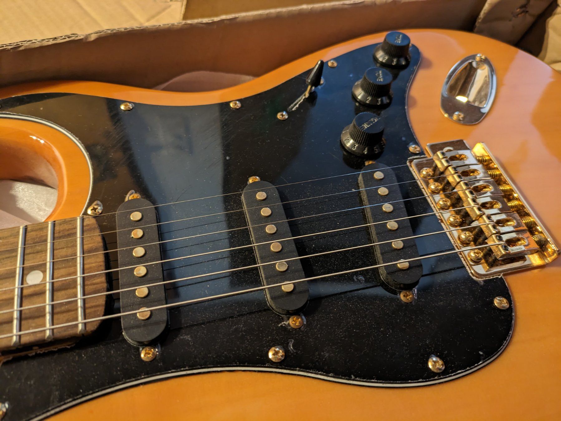 Strumenti musicali: Gitarre Neu – Nuovo e nell'imballaggio originale da Einsiedeln venduto da Nadin27