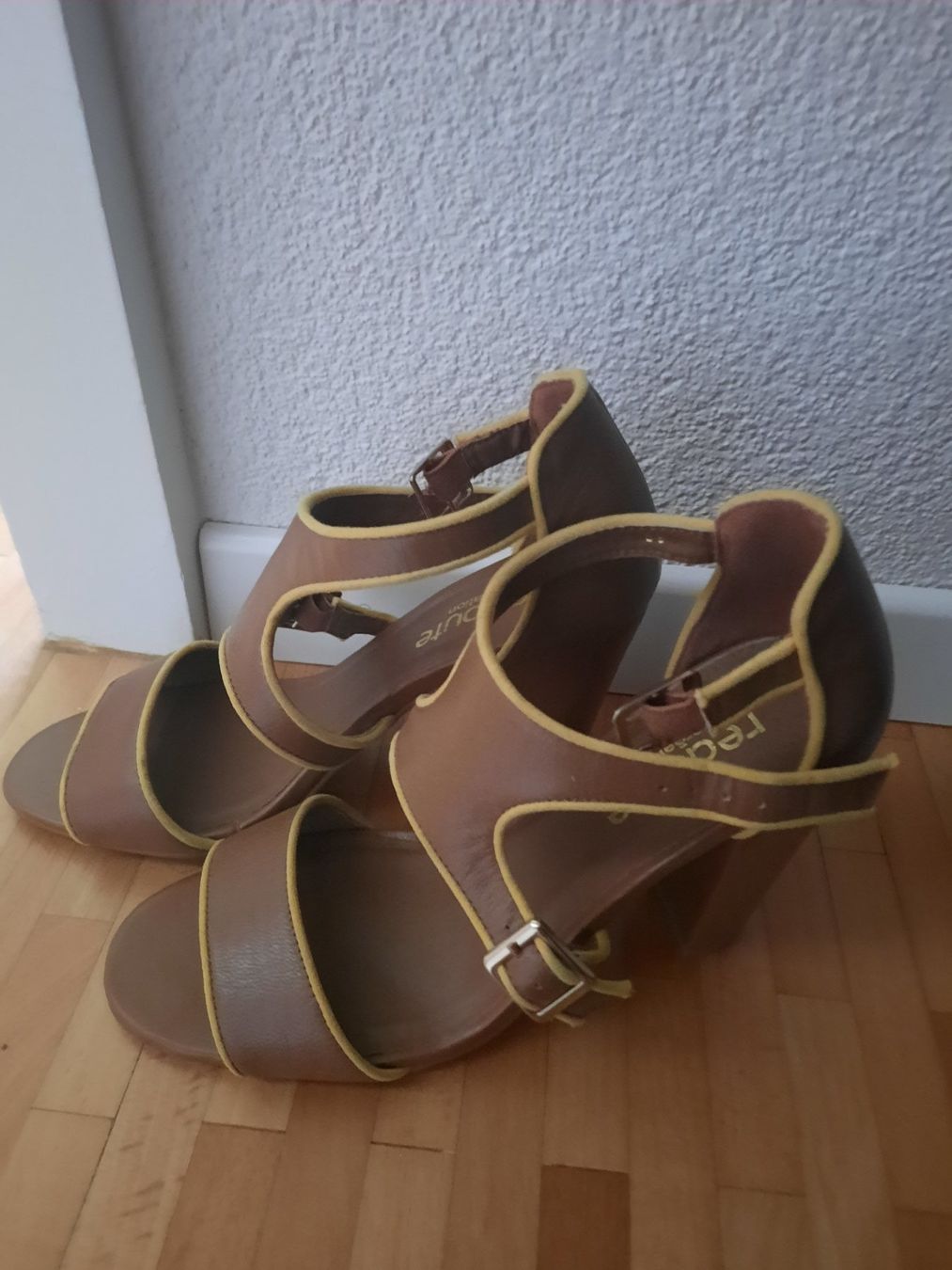 La Redoute Scarpe da donna: Sandales la Redoute 40 – Usato da Epagny venduto da Mjcee