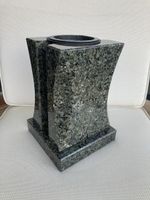Vase en granit