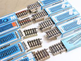 Märklin 10 x Schaltgleis/Kontaktgleis - 5146/5145/5213/mehr