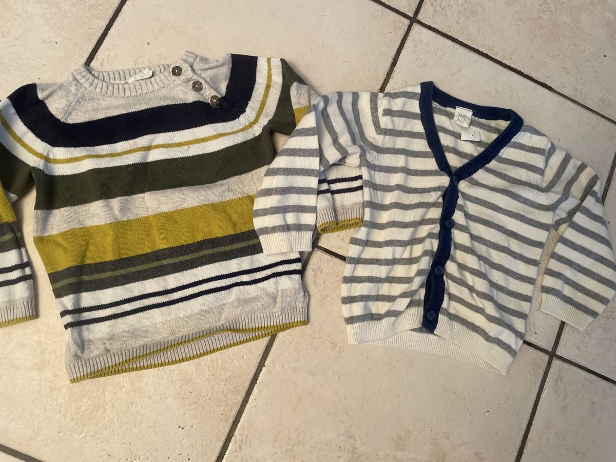 H&M Ensembles coordonnés: 2 coole H&M Pulli/Jäckli+Jeans Gr.86 – D'occasion à Obergerlafingen par cabo4 2