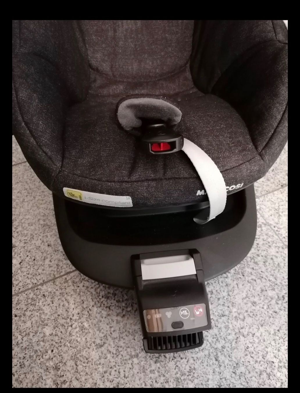 Maxi-Cosi Seggiolini per auto: Maxi-Cosi Pebble Plus Kindersitz mit Isofixstation – Usato da Liestal venduto da Efri33 3