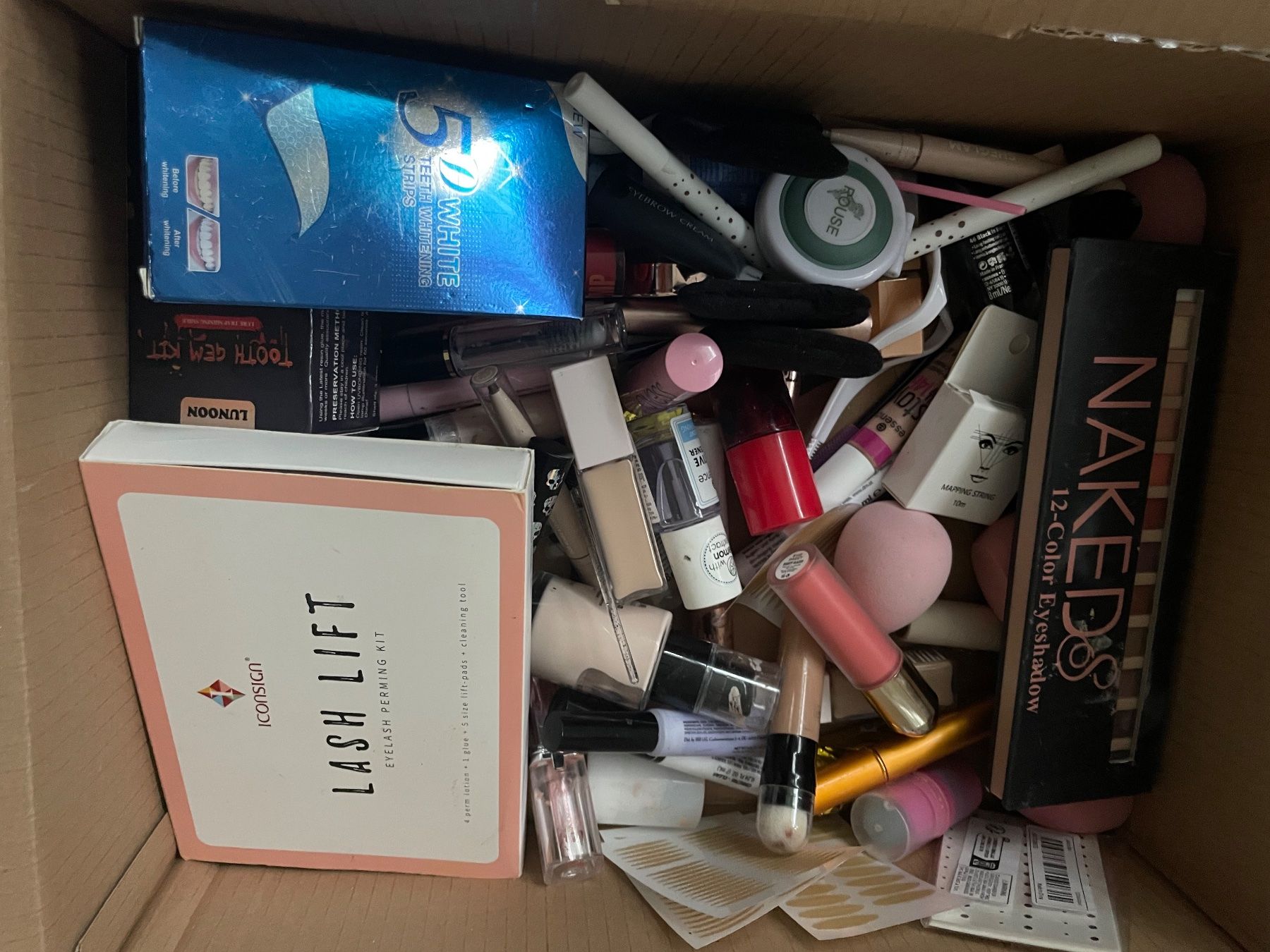 Make-up: Make-up, Schminke – Gebraucht aus Rothrist von dschibuti 2
