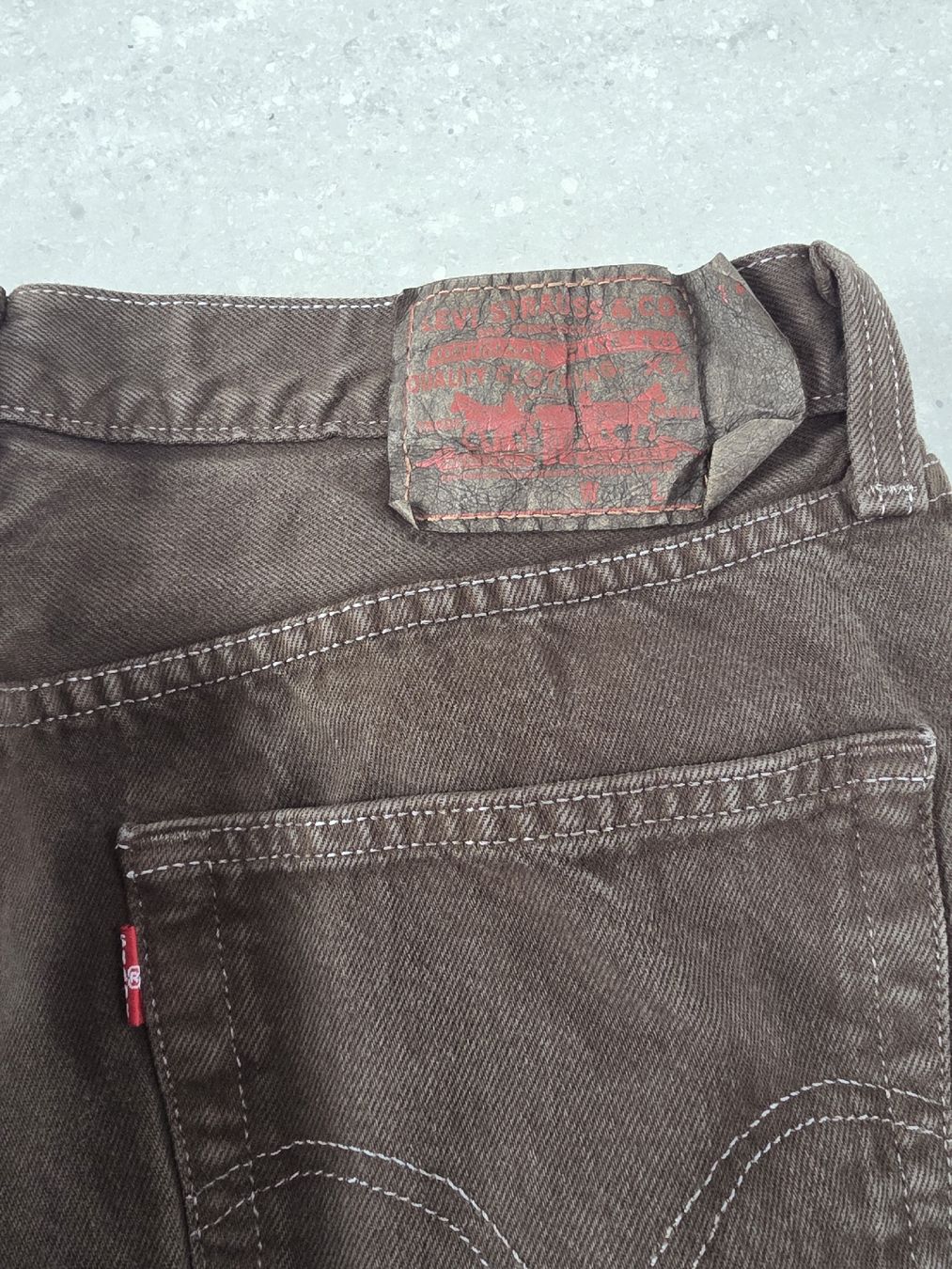 Levi's Jeans: Jeans Levis 501 in braun – Usato da Hausen AG venduto da Monchhichi01 2