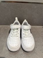 Nike Turnschuhe Gr. 26