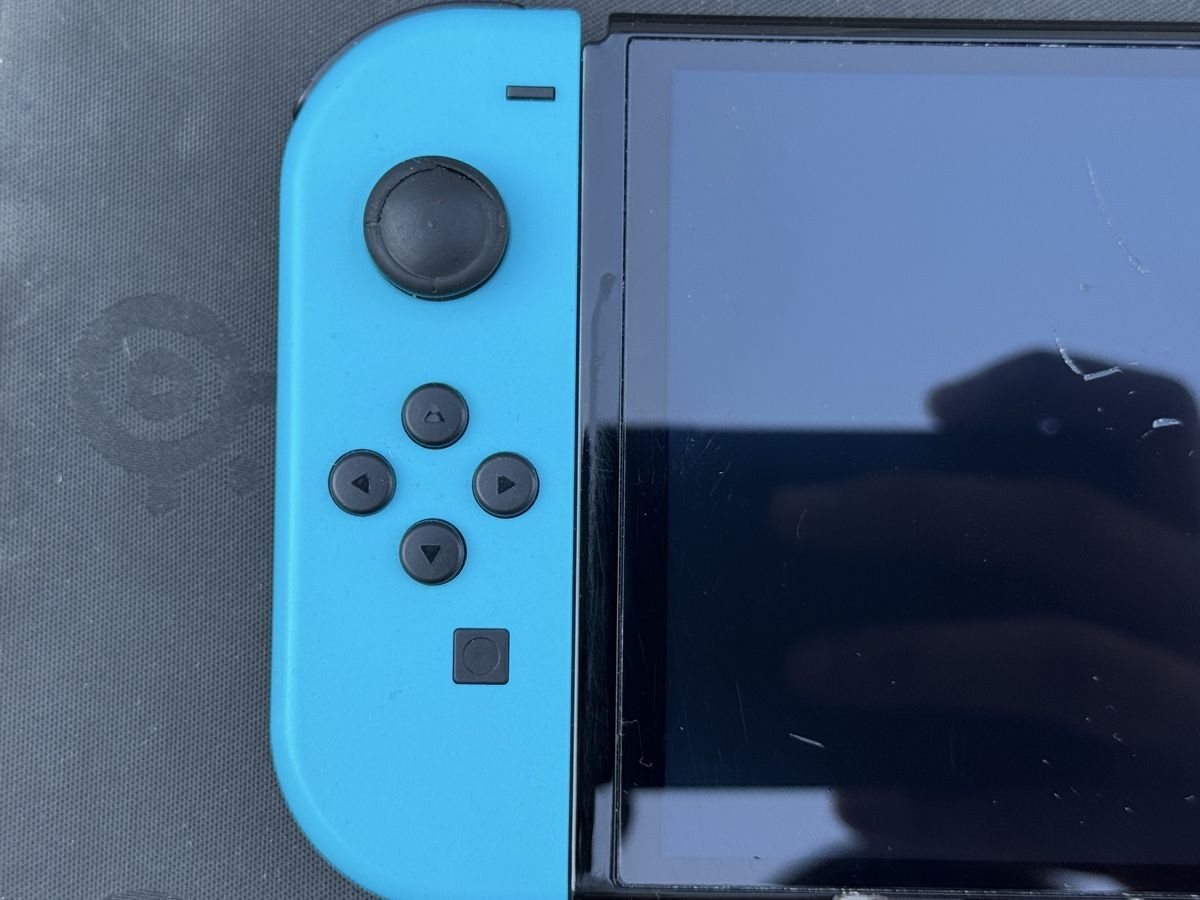 Nintendo Consoles: Nintendo Switch OLED – D'occasion à Genève par kaldwin 5