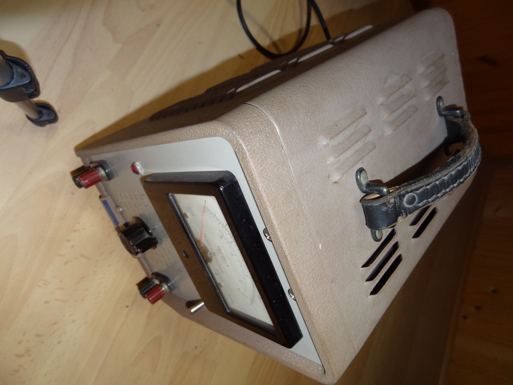 Hewlett Packard Mesurer: Röhrenvoltmeter HP-400D – D'occasion à Bubikon par Oldboy44 4