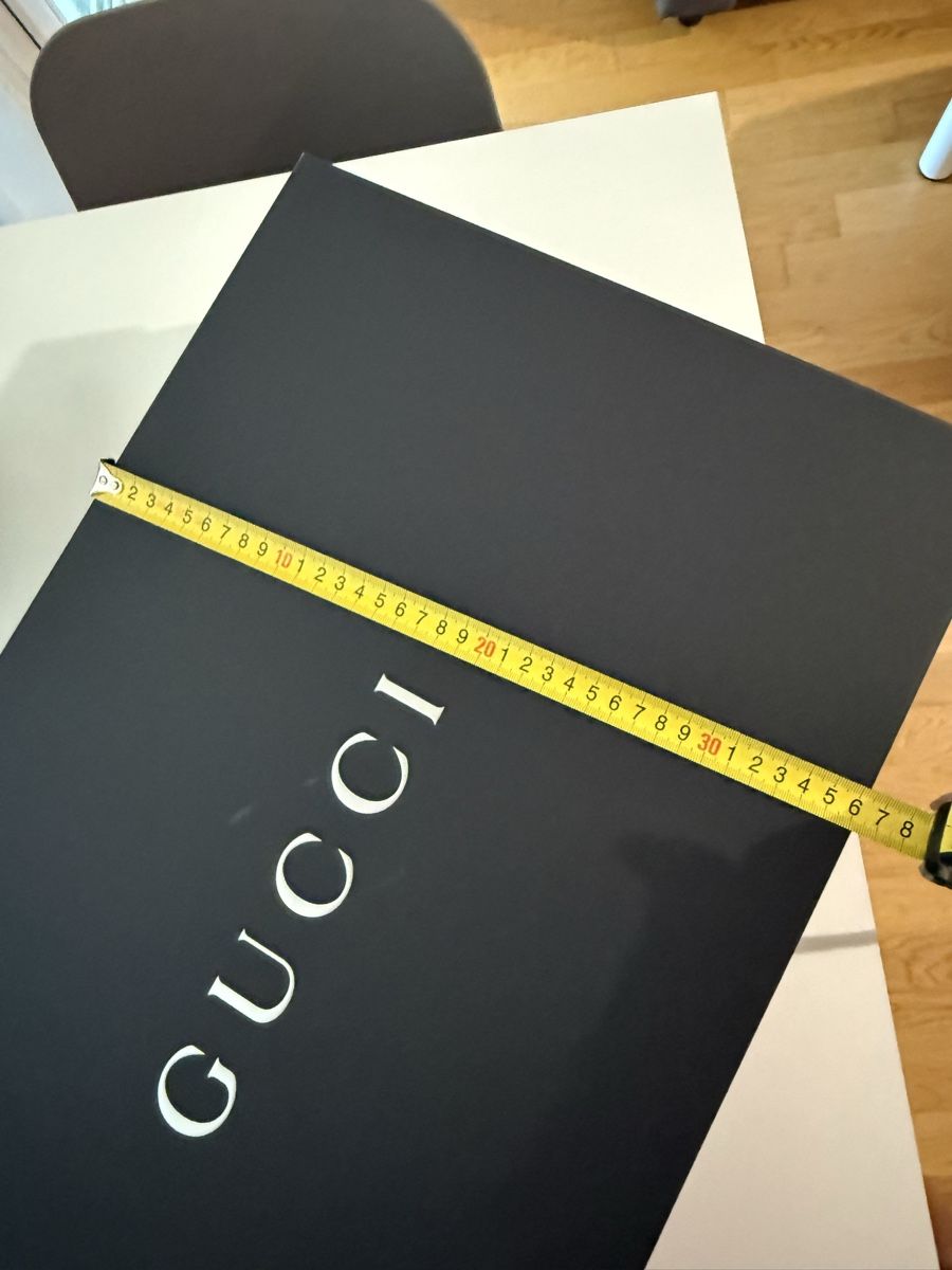 Tutte le decorazioni: GUCCI box Schwarz neuwertig – Nuovo (secondo la descrizione) da Regensdorf venduto da Sirodtpycpvu 2