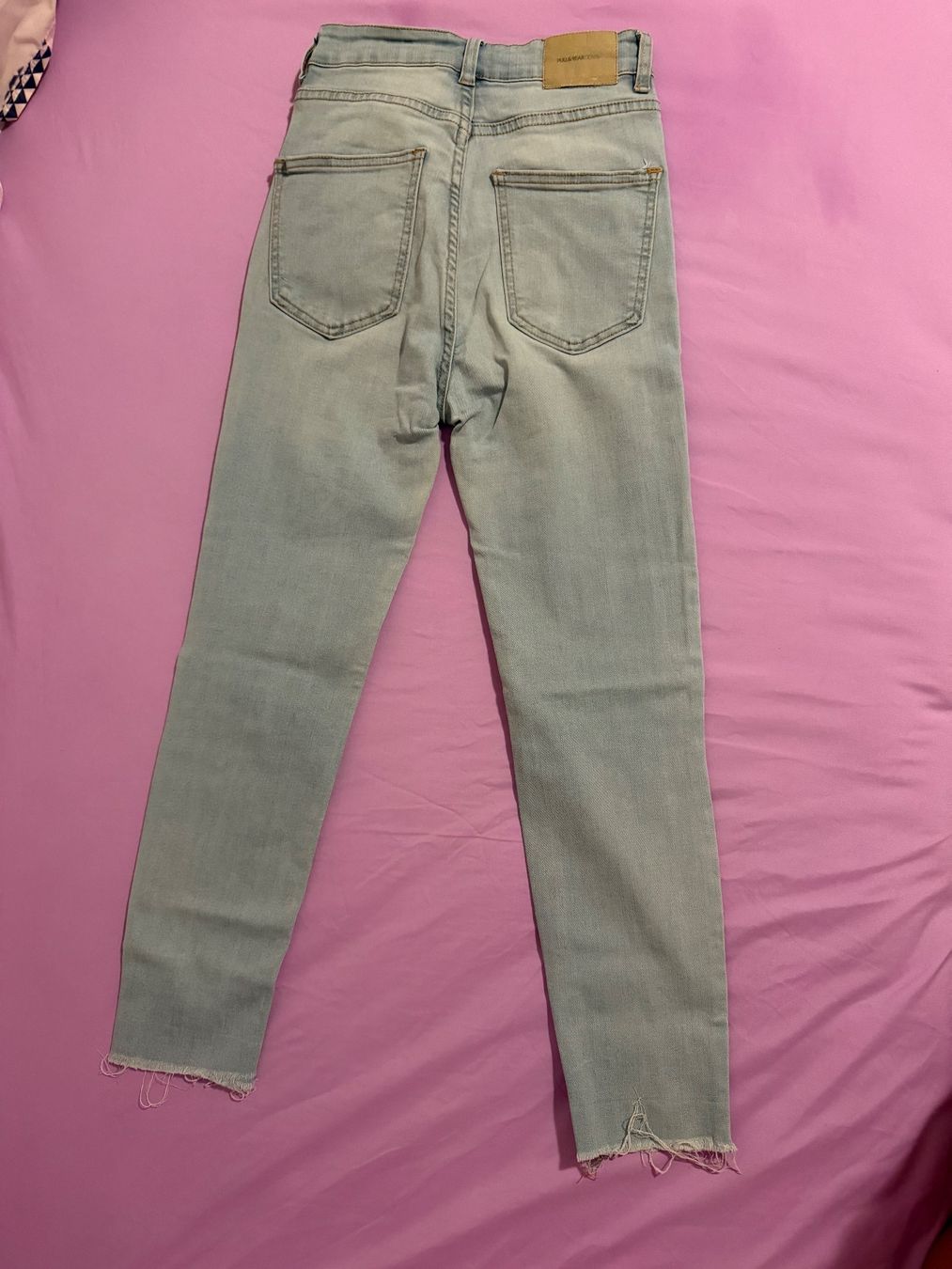 Pull&Bear Jeans: Jean Pull and Bear bleu clair usé taille XS occasion – Usato da Villeneuve VD venduto da jxste_dani 1