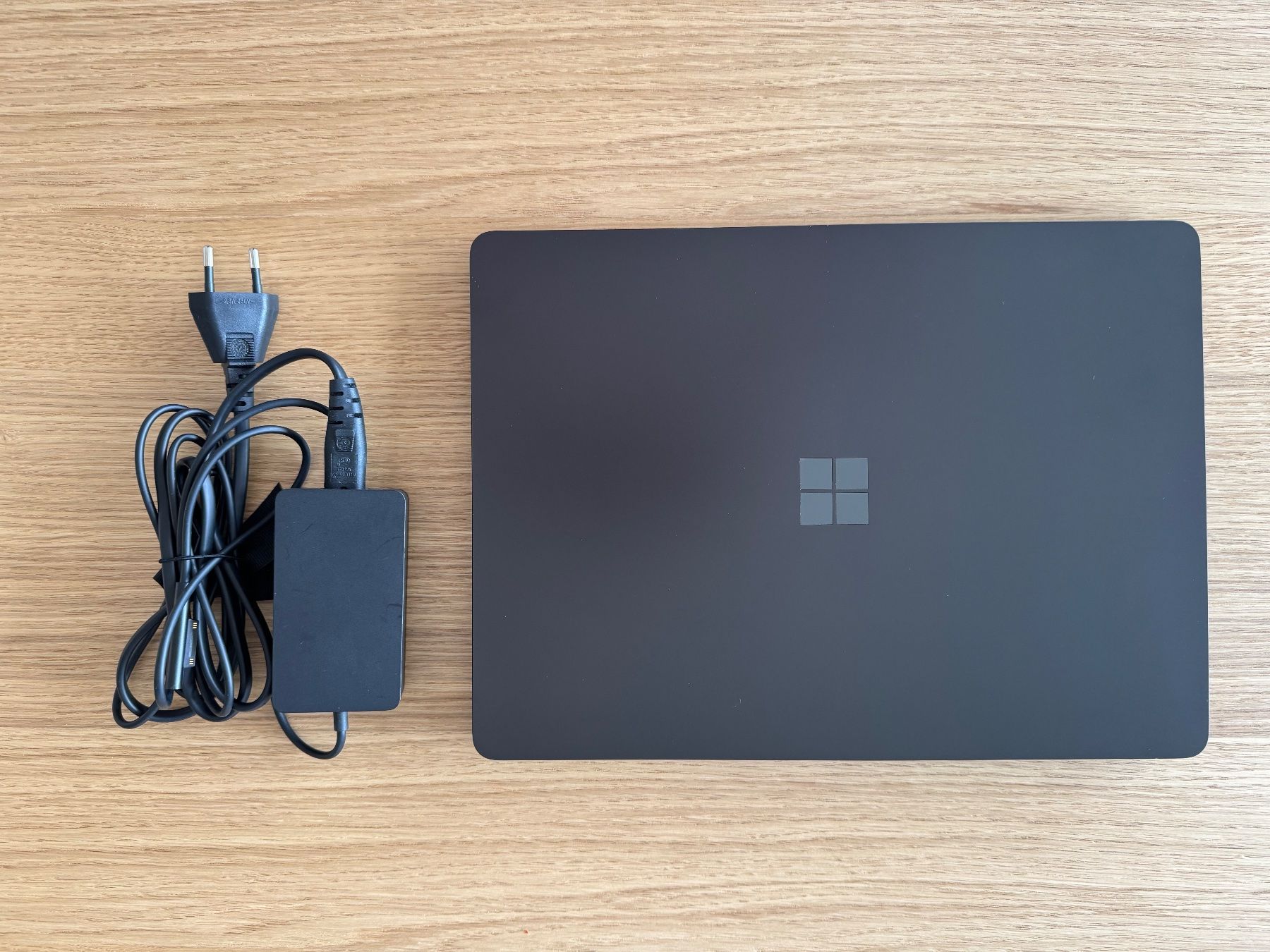 Microsoft Notebook: Microsoft Surface Laptop 13.8" Copilot+ PC · Snapdragon X El – Usato da Zürich venduto da ala_drq8