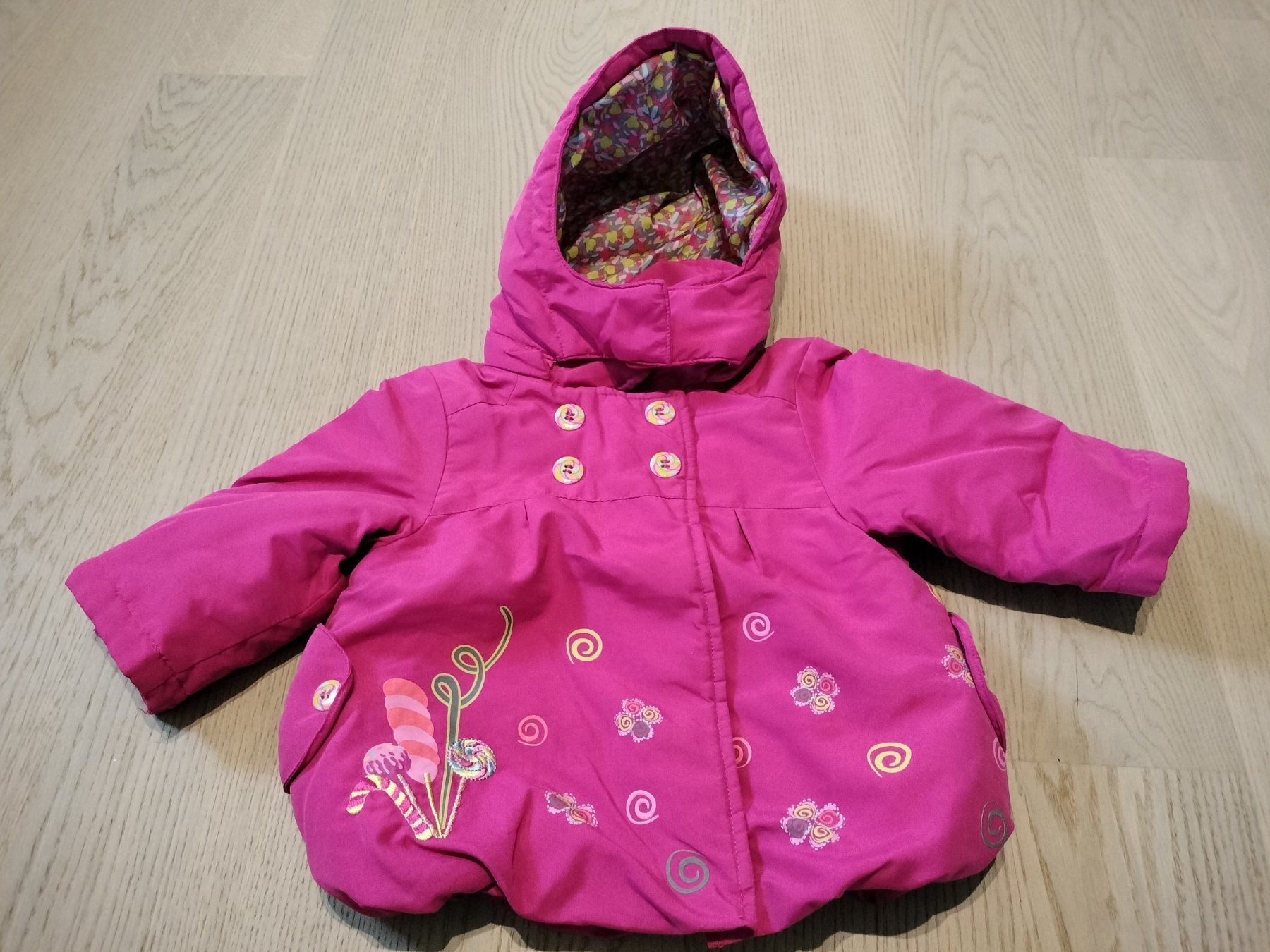 Vestes & Manteaux: Winterjacke Mädchen Grösse 67 – D'occasion à Neftenbach par TheKringel