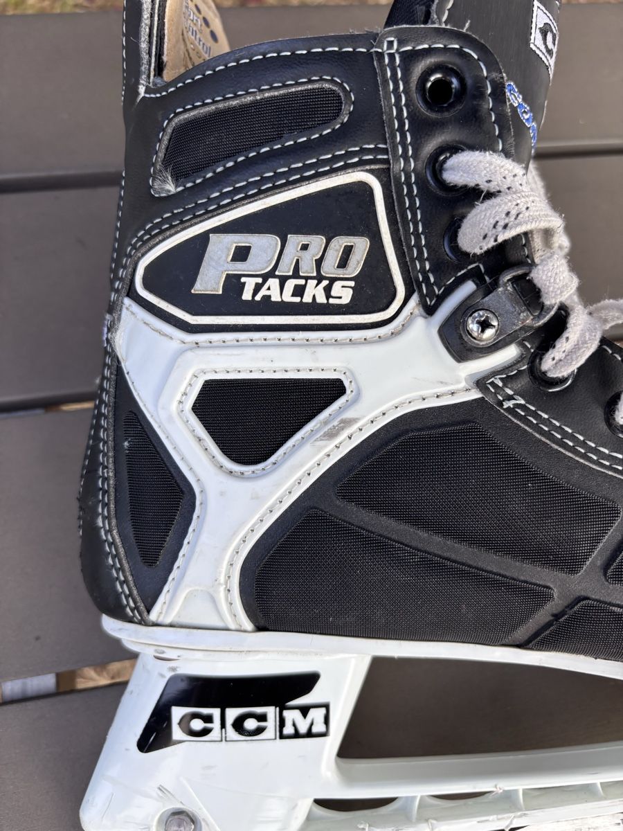 Ccm Patins à glace: CCM Tacks Pro, Grösse US 9, gebraucht – D'occasion à Röschenz par mplush 6
