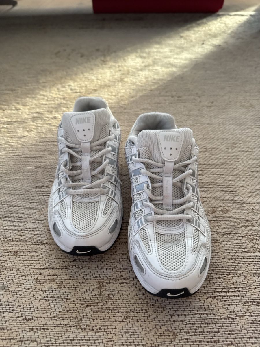 Nike Chaussures hommes: Nike P6000 weiss – D'occasion à Zuzwil SG par DanielaB46