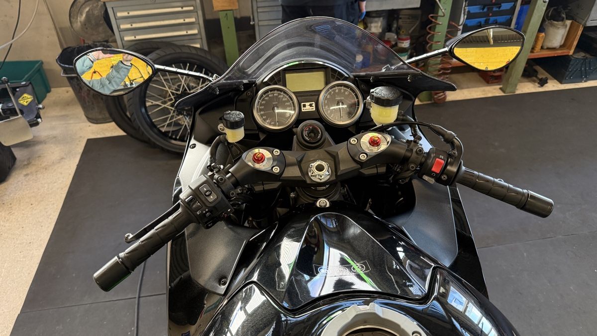 Kawasaki Strada: Kawasaki ZZR1400 Special Edition – Usato da Bargen BE venduto da FreddyLayher 7