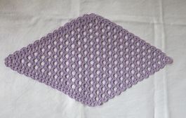 Häkeldeckchen Rauteform / Flieder
