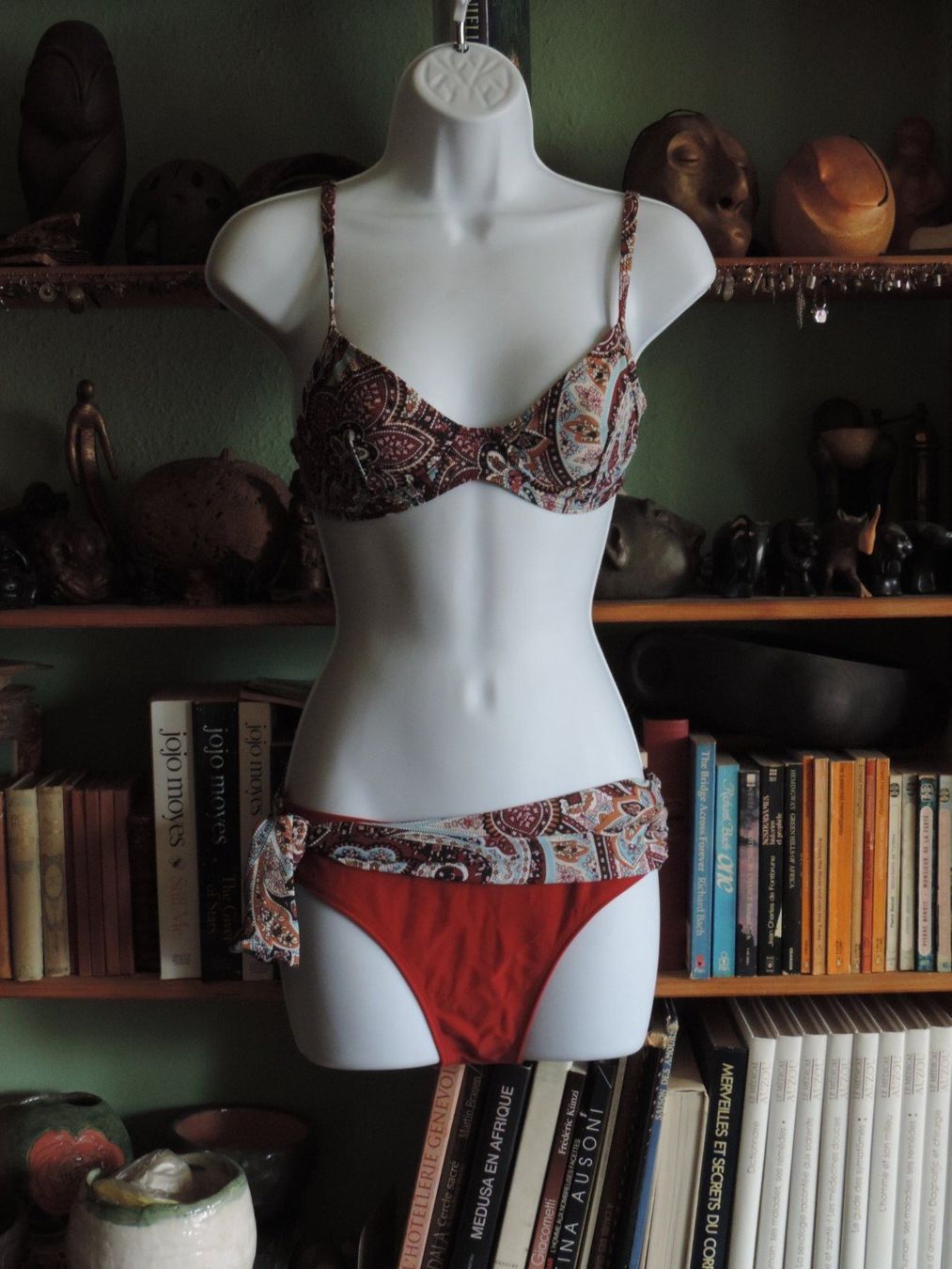 Costumi da bagno & Bikini: maillots de bain fleurs ethniques rouge – Usato da Genève venduto da Axelle333 4