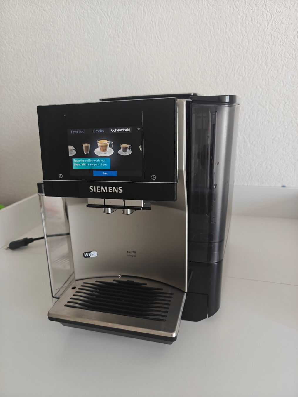 Siemens Macchine per caffè & Macchine per espresso: Siemens EQ 700 integral – Usato da Aigle venduto da bra17 1