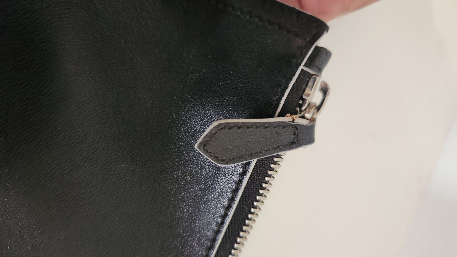 Givenchy Borse: Givenchy Pochette Tasche Abendtasche SCHWARZ LEDER ORIGINAL – Usato da Binningen venduto da lieblingsstyle 2