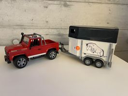 Schleich Pick-Up mit Pferdeanhänger