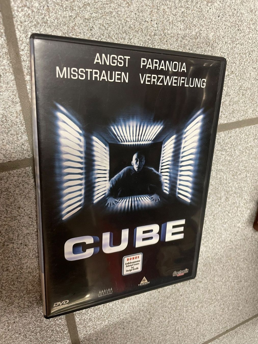 Tutti i DVDs: Cube (DVD) – Usato da Eschen venduto da 33shaggy33