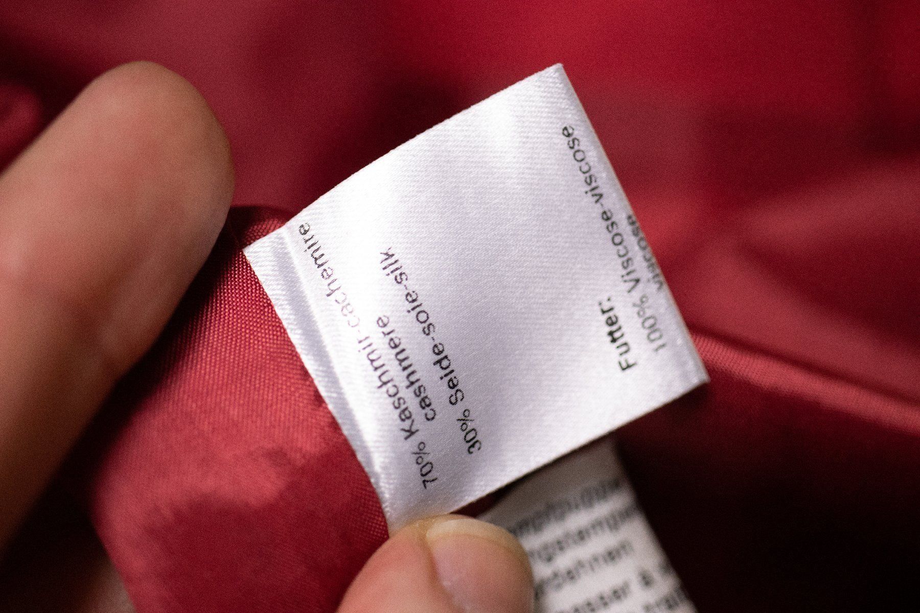 Akris Jacken: AKRIS Rot Kaschmir und Seide Blazer - Gr S – Gebraucht aus Hombrechtikon von BAZ-Vintage 1