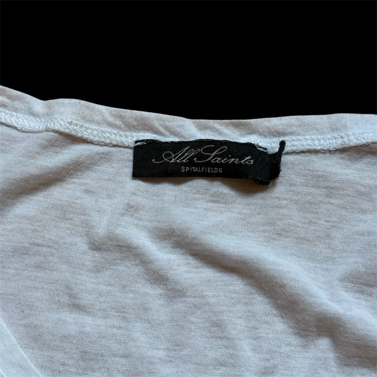 Allsaints T-shirt: AllSaints vintage avantgarde tshirt archive – Usato da Meilen venduto da angelyxss 1