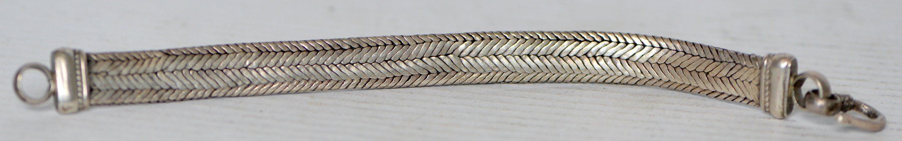 Armbänder & -reifen: Ancien bracelet en métal – Gebraucht aus Neuchâtel von Neuchatel 1