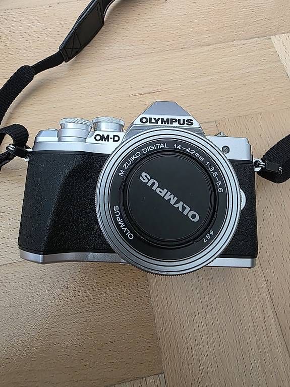 Appareil photo: Olympus OM-D E-M10 Mark III + 2 Objektive – D'occasion à Thal par and_wn7z 1