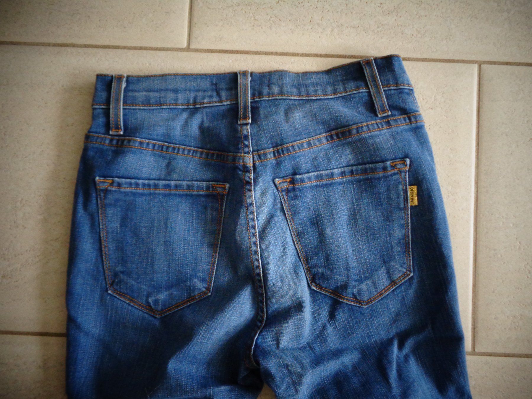 Jeans: VIBRANT JEANS GR.W25 NEUWERTIG – Nuovo (secondo la descrizione) da Rotkreuz venduto da Samballi 3