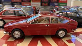 Alfa Romeo Alfetta GT rot Massstab 1:18 Neu