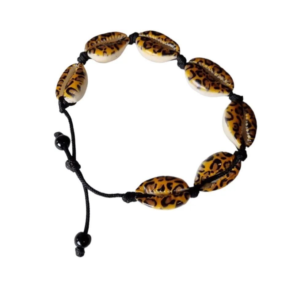 Bracelets: Handgefertigte Muschelarmbänder – Neuf avec emballage d'origine à Biel/Bienne par Ressourceraum 2