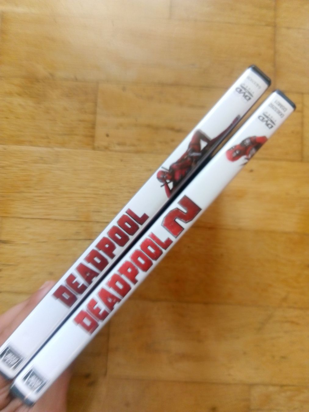 Tutti i DVDs: Deadpool (1 & 2)  Doppelpack   > De-En-Fr u.a. <   2-DVD's – Usato da St.Galllen venduto da elkaphone 4