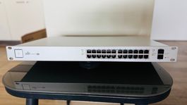 Ubiquiti UniFi Switch 24 PoE+ (250W) – US-24-250W
