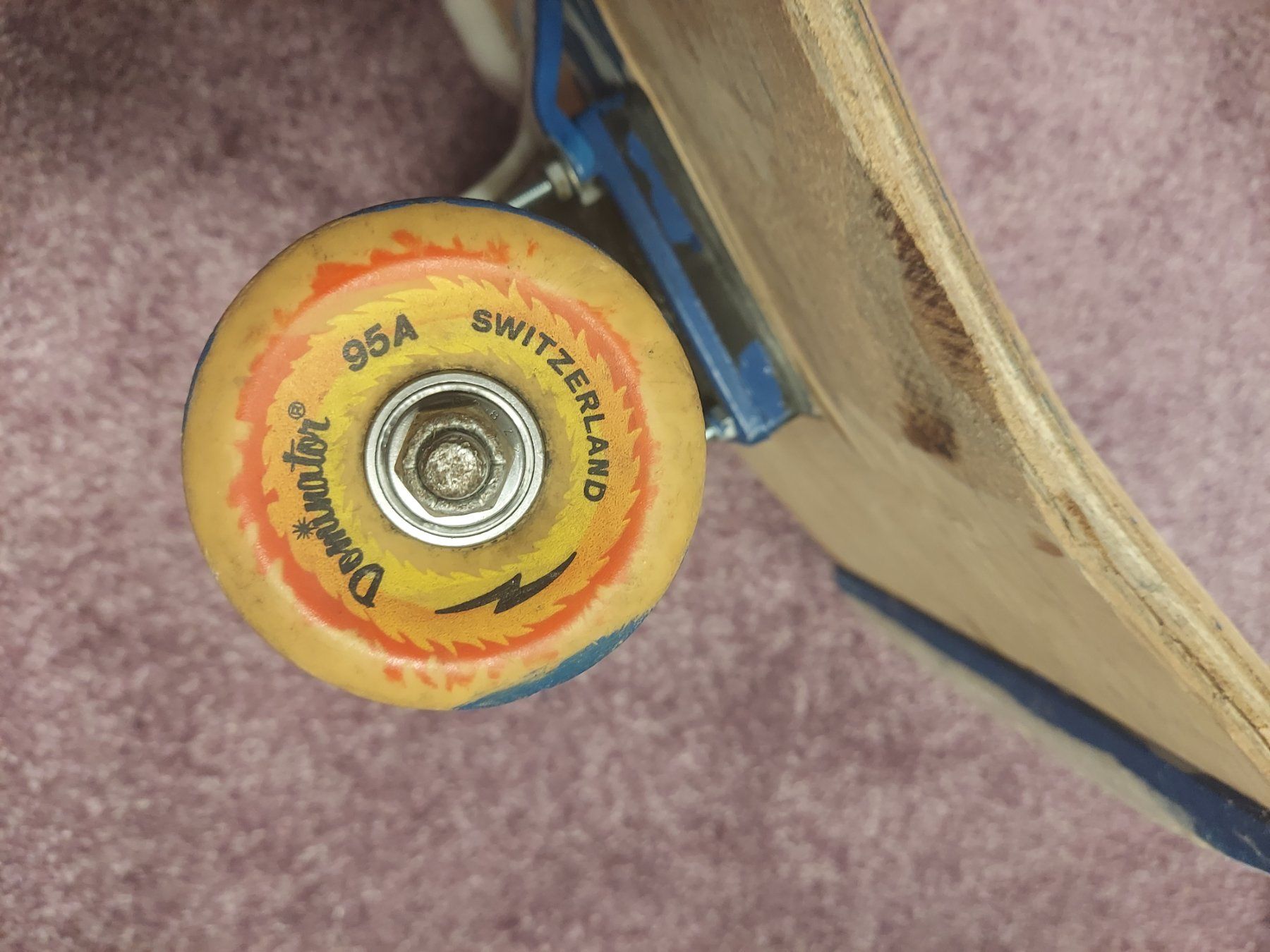 Skateboards: Skateboard Dominator 95A Switzerland – Usato da Dietikon venduto da Miakitty 1