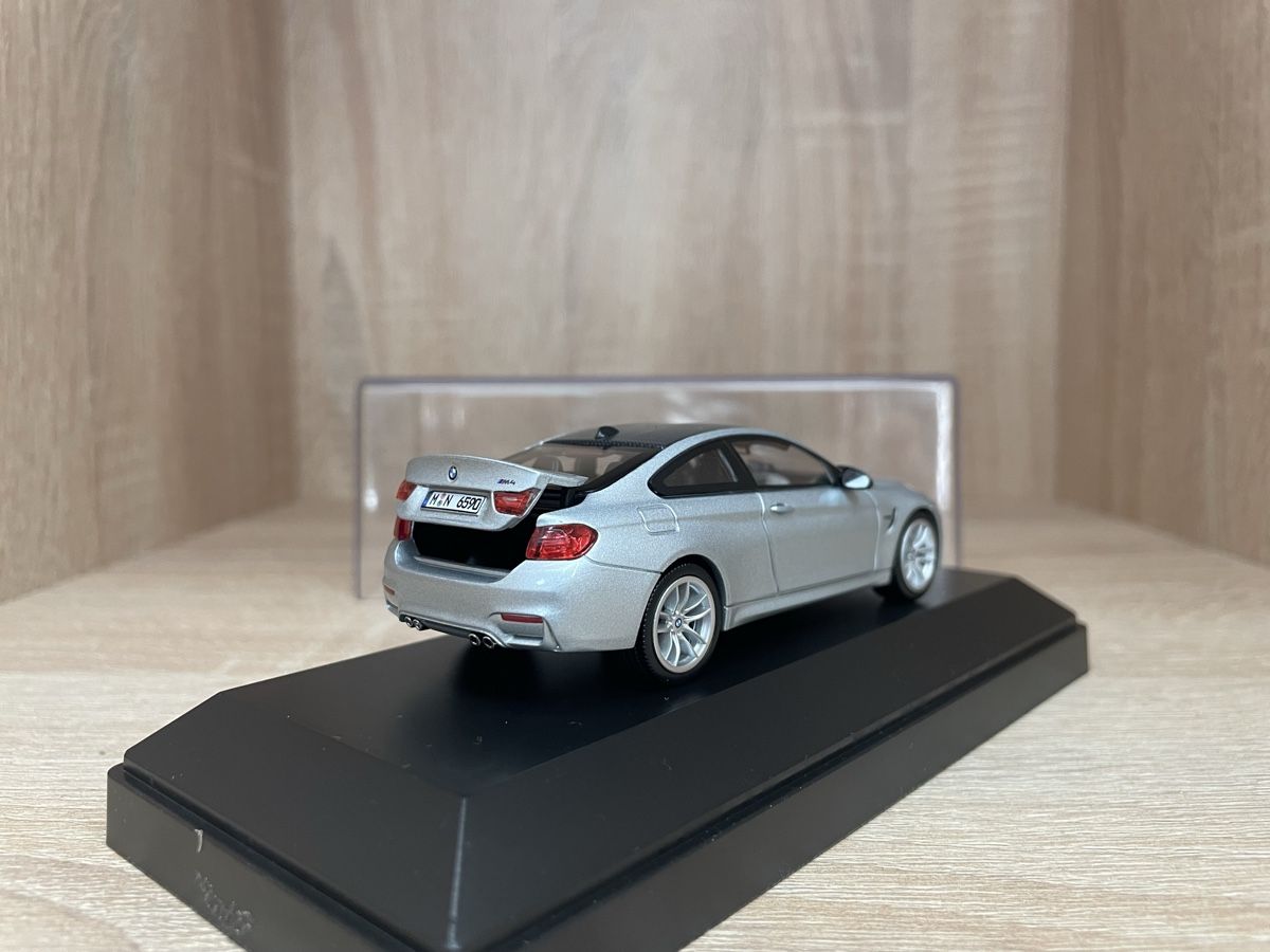 BMW Modellautos: Bmw M4 1/43 – Neu (gemäss Beschreibung) aus Paradiso von jovica1987 2