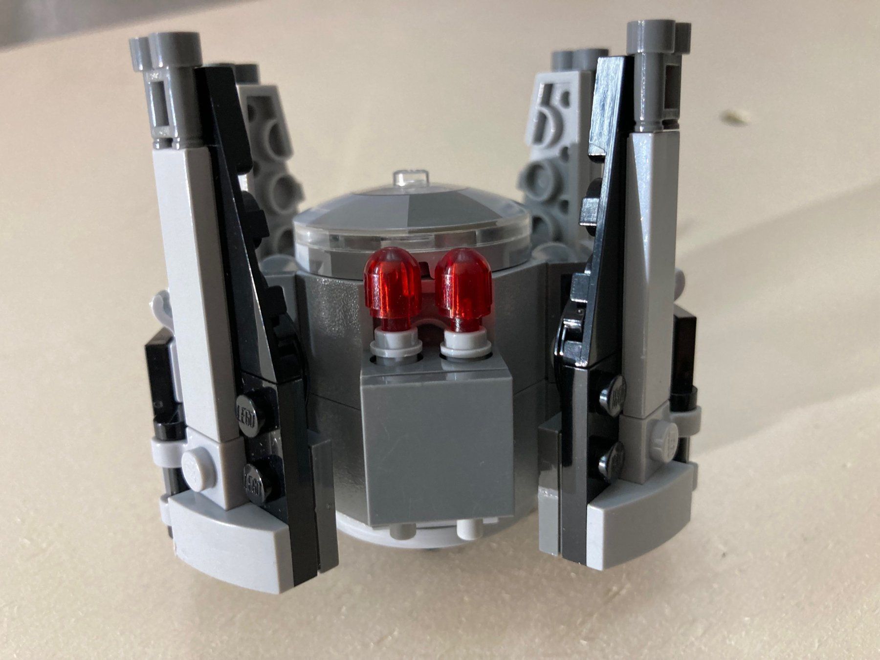 Lego Kit di costruzioni: Lego 75031 Star Wars TIE Interceptor – Usato da Glattfelden venduto da Flip4u 5
