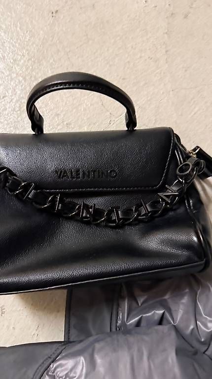 Borse da donna: Valentino Tasche – Usato da Uster venduto da Dekzzz