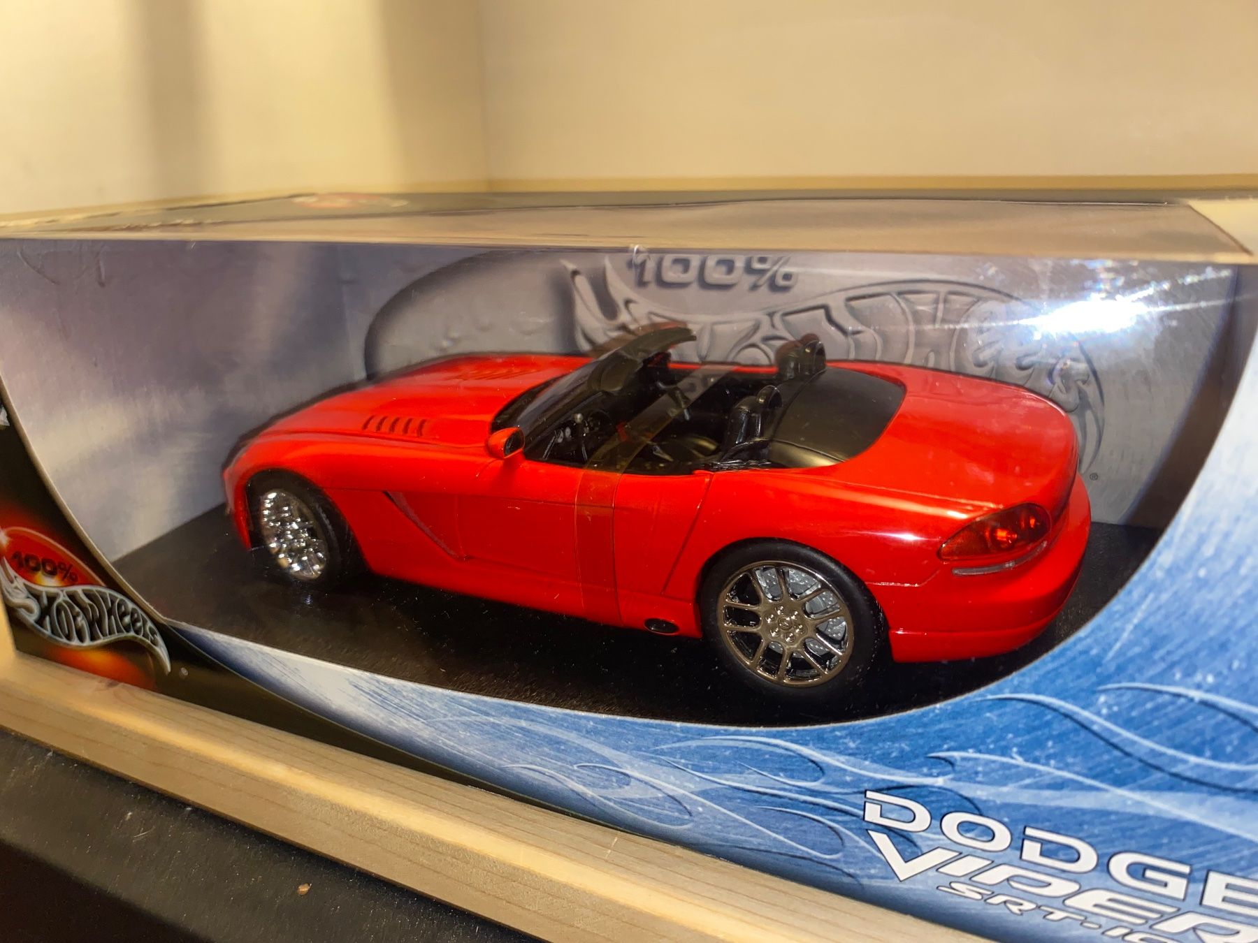 Dodge Modellini d'auto: Dodge Viper SRT 10 - 1/18 – Nuovo (secondo la descrizione) da Wohlen AG venduto da PrivatSammlung 1